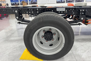 ���ǵ�T4 �Ƹ��� 3.815�׵��Ŵ��綯��դʽ�Ῠ ����62.3kWhͼƬ