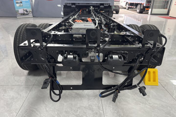 ���ǵ�T4 �Ƹ��� 3.815�׵��Ŵ��綯��դʽ�Ῠ ����62.3kWhͼƬ