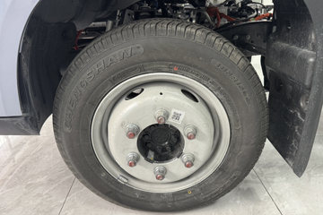 ���ǵ�T4 �Ƹ��� 3.815�׵��Ŵ��綯��դʽ�Ῠ ����62.3kWhͼƬ