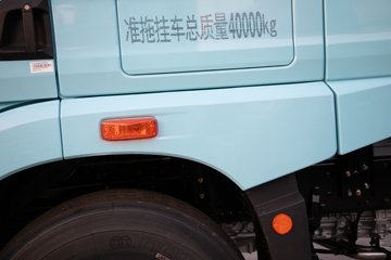 �ൺ���JH6 �������Ϸ��� 14.6L LNG 560���� 6X4 һ�����12�� ǣ����ͼƬ