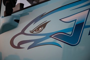 �ൺ���JH6 �������Ϸ��� 14.6L LNG 560���� 6X4 һ�����12�� ǣ����ͼƬ