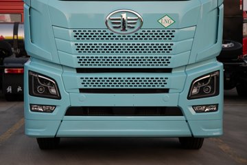 �ൺ���JH6 �������Ϸ��� 14.6L LNG 560���� 6X4 һ�����12�� ǣ����ͼƬ