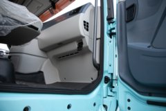 青岛解放JH6 智享版南方款 14.6L LNG 560马力 6X4 一汽解放12档 牵引车