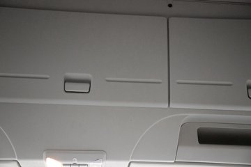 �ൺ���JH6 �������Ϸ��� 14.6L LNG 560���� 6X4 һ�����12�� ǣ����ͼƬ