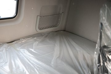 �ൺ���JH6 �������Ϸ��� 14.6L LNG 560���� 6X4 һ�����12�� ǣ����ͼƬ