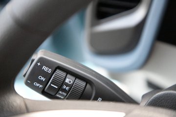 �ൺ���JH6 �������Ϸ��� 14.6L LNG 560���� 6X4 һ�����12�� ǣ����ͼƬ