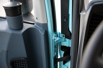 �ൺ���JH6 �������Ϸ��� 14.6L LNG 560���� 6X4 һ�����12�� ǣ����ͼƬ