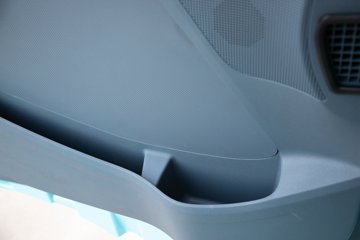 �ൺ���JH6 �������Ϸ��� 14.6L LNG 560���� 6X4 һ�����12�� ǣ����ͼƬ