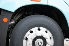 青岛解放JH6 智享版南方款 14.6L LNG 560马力 6X4 一汽解放12档 牵引车