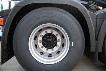 �ൺ���JH6 �������Ϸ��� 14.6L LNG 560���� 6X4 һ�����12�� ǣ����ͼƬ