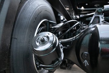 �ൺ���JH6 �������Ϸ��� 14.6L LNG 560���� 6X4 һ�����12�� ǣ����ͼƬ