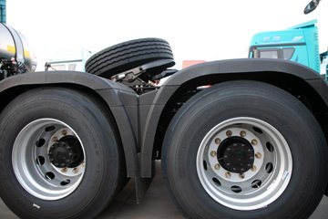 �ൺ���JH6 �������Ϸ��� 14.6L LNG 560���� 6X4 һ�����12�� ǣ����ͼƬ