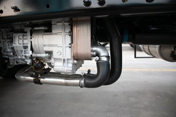 �ൺ���JH6 �������Ϸ��� 14.6L LNG 560���� 6X4 һ�����12�� ǣ����ͼƬ