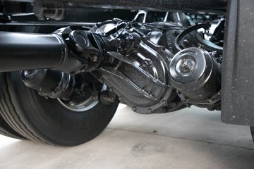 �ൺ���JH6 �������Ϸ��� 14.6L LNG 560���� 6X4 һ�����12�� ǣ����ͼƬ