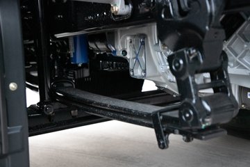 �ൺ���JH6 �������Ϸ��� 14.6L LNG 560���� 6X4 һ�����12�� ǣ����ͼƬ