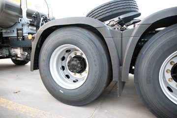 �ൺ���JH6 �������Ϸ��� 14.6L LNG 560���� 6X4 һ�����12�� ǣ����ͼƬ