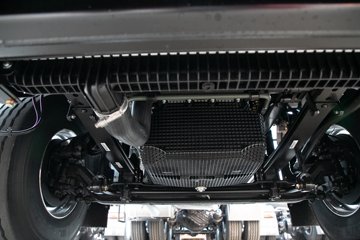 �ൺ���JH6 �������Ϸ��� 14.6L LNG 560���� 6X4 һ�����12�� ǣ����ͼƬ