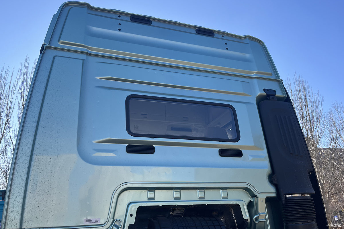 �ൺ���JH6 �����2.0 12.5L���� 580���� 8X4 ��ʿ��16�� AMT�Զ��� 9.5���Ű��դʽ�ػ������                                                