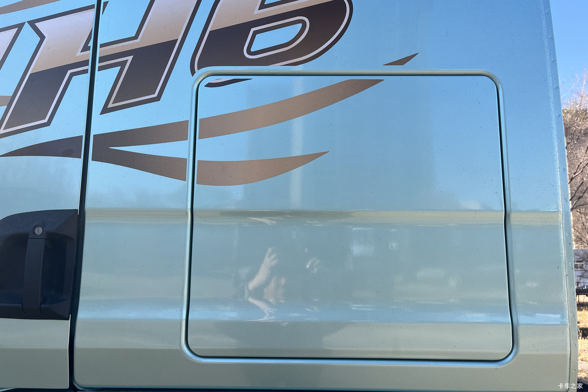 �ൺ���JH6 �����2.0 12.5L���� 580���� 8X4 ��ʿ��16�� AMT�Զ��� 9.5���Ű��դʽ�ػ������                                                