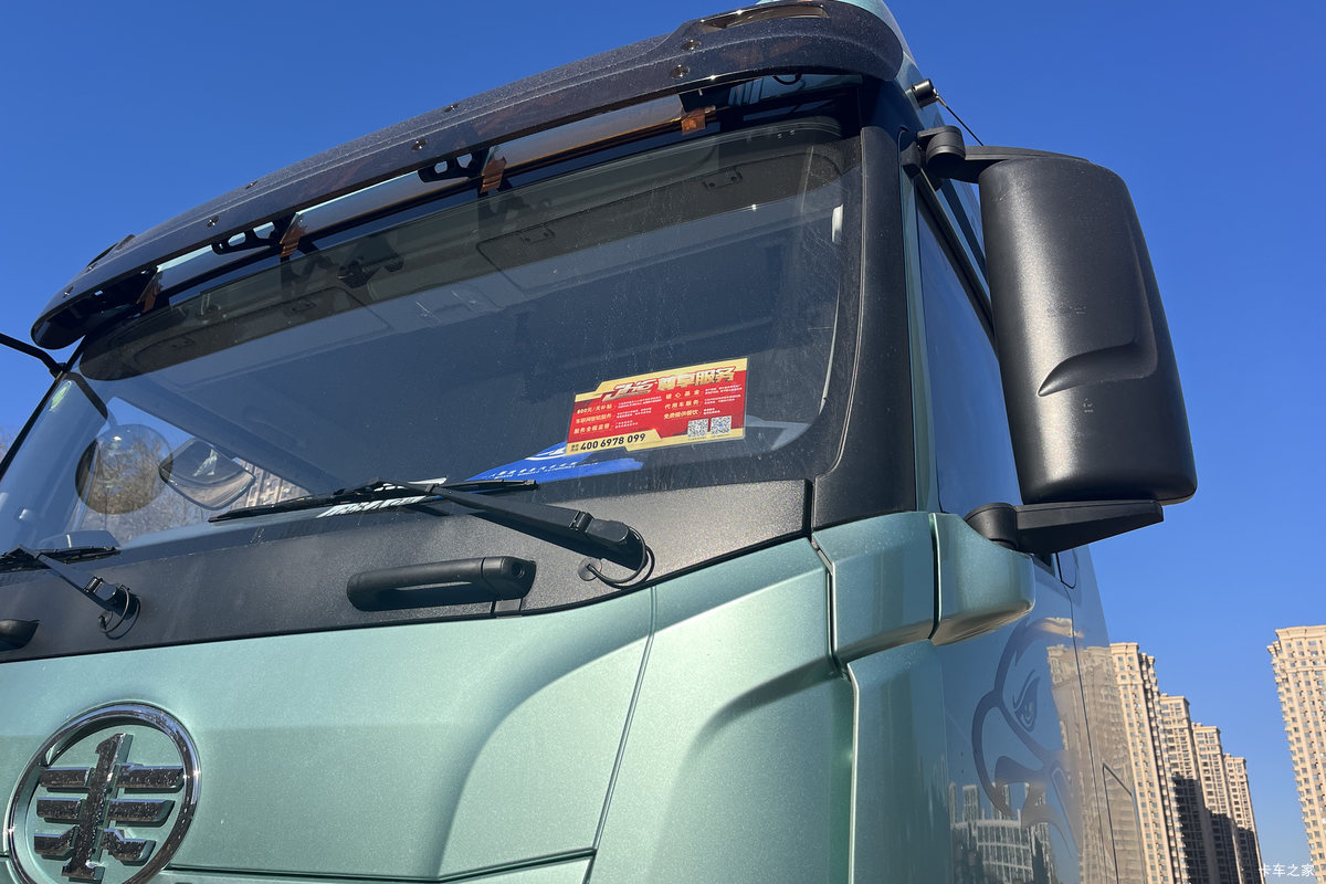 �ൺ���JH6 �����2.0 12.5L���� 580���� 8X4 ��ʿ��16�� AMT�Զ��� 9.5���Ű��դʽ�ػ������                                                