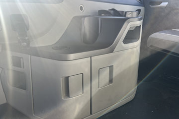 �ൺ���JH6 �����2.0 12.5L���� 580���� 8X4 ��ʿ��16�� AMT�Զ��� 9.5���Ű��դʽ�ػ���ͼƬ