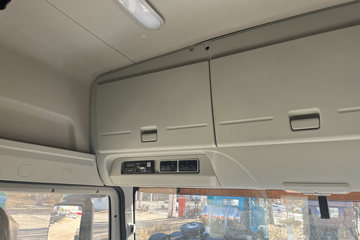 �ൺ���JH6 �����2.0 12.5L���� 580���� 8X4 ��ʿ��16�� AMT�Զ��� 9.5���Ű��դʽ�ػ���ͼƬ