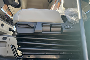 �ൺ���JH6 �����2.0 12.5L���� 580���� 8X4 ��ʿ��16�� AMT�Զ��� 9.5���Ű��դʽ�ػ��� ����ͼƬ