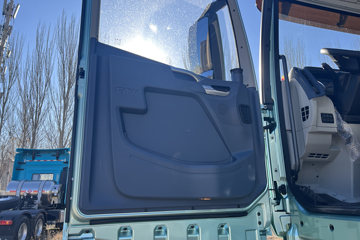 �ൺ���JH6 �����2.0 12.5L���� 580���� 8X4 ��ʿ��16�� AMT�Զ��� 9.5���Ű��դʽ�ػ��� ����ͼƬ