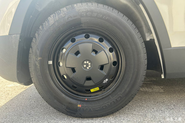 福田卡文 乐福悦行版+ 宁德时代66.67kWh 纯电动封闭货车