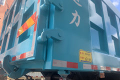 中国重汽成都商用车 豪沃V9 8X4 8.8米排半纯电动自卸车 宁德时代601kWh