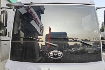 ���ǵ�T5 �Ƹ��� 4.15�׵��Ŵ��綯��դʽ�Ῠ ����151kWhͼƬ