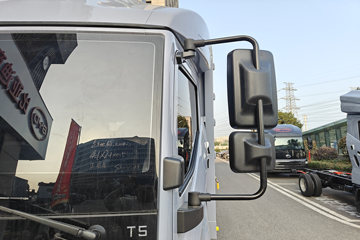 ���ǵ�T5 �Ƹ��� 4.15�׵��Ŵ��綯��դʽ�Ῠ ����151kWhͼƬ