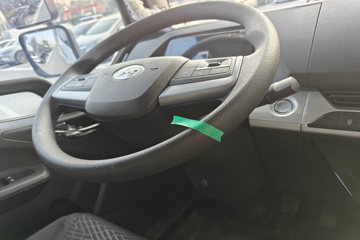 ���ǵ�T5 �Ƹ��� 4.15�׵��Ŵ��綯��դʽ�Ῠ ����151kWhͼƬ