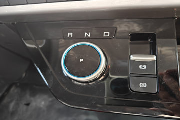 ���ǵ�T5 �Ƹ��� 4.15�׵��Ŵ��綯��դʽ�Ῠ ����151kWhͼƬ