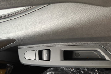 ���ǵ�T5 �Ƹ��� 4.15�׵��Ŵ��綯��դʽ�Ῠ ����151kWhͼƬ