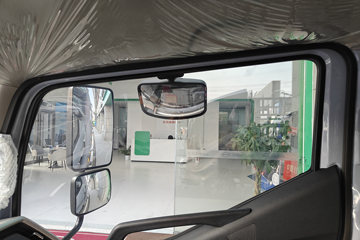 ���ǵ�T5 �Ƹ��� 4.15�׵��Ŵ��綯��դʽ�Ῠ ����151kWhͼƬ