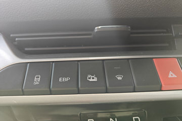 ���ǵ�T5 �Ƹ��� 4.15�׵��Ŵ��綯��դʽ�Ῠ ����151kWhͼƬ