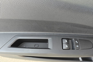 ���ǵ�T5 �Ƹ��� 4.15�׵��Ŵ��綯��դʽ�Ῠ ����151kWhͼƬ