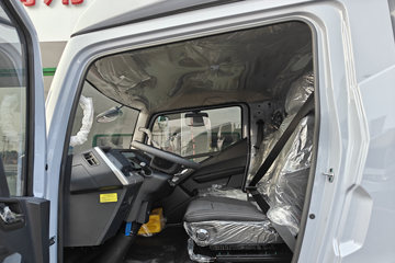 ���ǵ�T5 �Ƹ��� 4.15�׵��Ŵ��綯��դʽ�Ῠ ����151kWhͼƬ