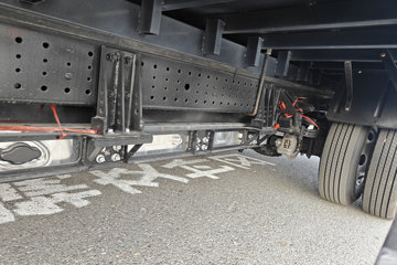 ���ǵ�T5 �Ƹ��� 4.15�׵��Ŵ��綯��դʽ�Ῠ ����151kWhͼƬ