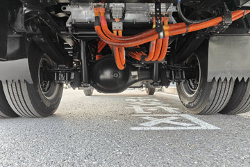 ���ǵ�T5 �Ƹ��� 4.15�׵��Ŵ��綯��դʽ�Ῠ ����151kWhͼƬ