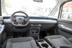 图雅诺风景i9 2025款 智远版 2座中顶纯电动封闭货车 爱易科60.37kWh