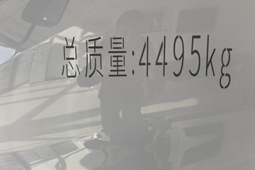 ���ǵ�T5 �Ƹ��� 4.15�׵��Ŵ��綯��ʽ�Ῠ ����151kWhͼƬ