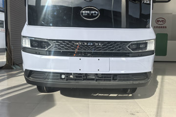 ���ǵ�T5 �Ƹ��� 4.15�׵��Ŵ��綯��ʽ�Ῠ ����151kWhͼƬ