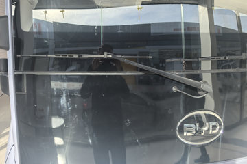 ���ǵ�T5 �Ƹ��� 4.15�׵��Ŵ��綯��ʽ�Ῠ ����151kWhͼƬ