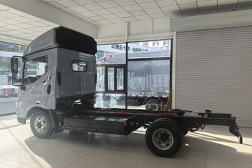 ���ǵ�T5 �Ƹ��� 4.15�׵��Ŵ��綯��ʽ�Ῠ ����151kWhͼƬ