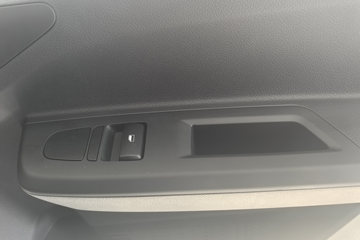 ���ǵ�T5 �Ƹ��� 4.15�׵��Ŵ��綯��ʽ�Ῠ ����151kWhͼƬ