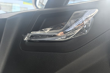 ���ǵ�T5 �Ƹ��� 4.15�׵��Ŵ��綯��ʽ�Ῠ ����151kWhͼƬ