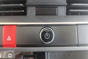 ���ǵ�T5 �Ƹ��� 4.15�׵��Ŵ��綯��ʽ�Ῠ ����151kWhͼƬ