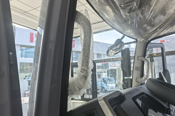 ���ǵ�T5 �Ƹ��� 4.15�׵��Ŵ��綯��ʽ�Ῠ ����151kWhͼƬ